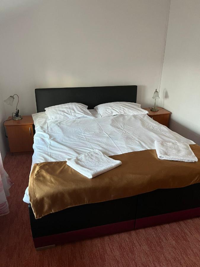 Casa Conti Hotel ซีบิว ภายนอก รูปภาพ